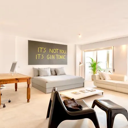 Swimming Pool With Private Parking Apartment *